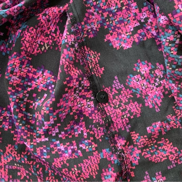 Catherine's Long Sleeve Button Down Collar Shirt Abstract Floral Print size 4X - Picture 8 of 12